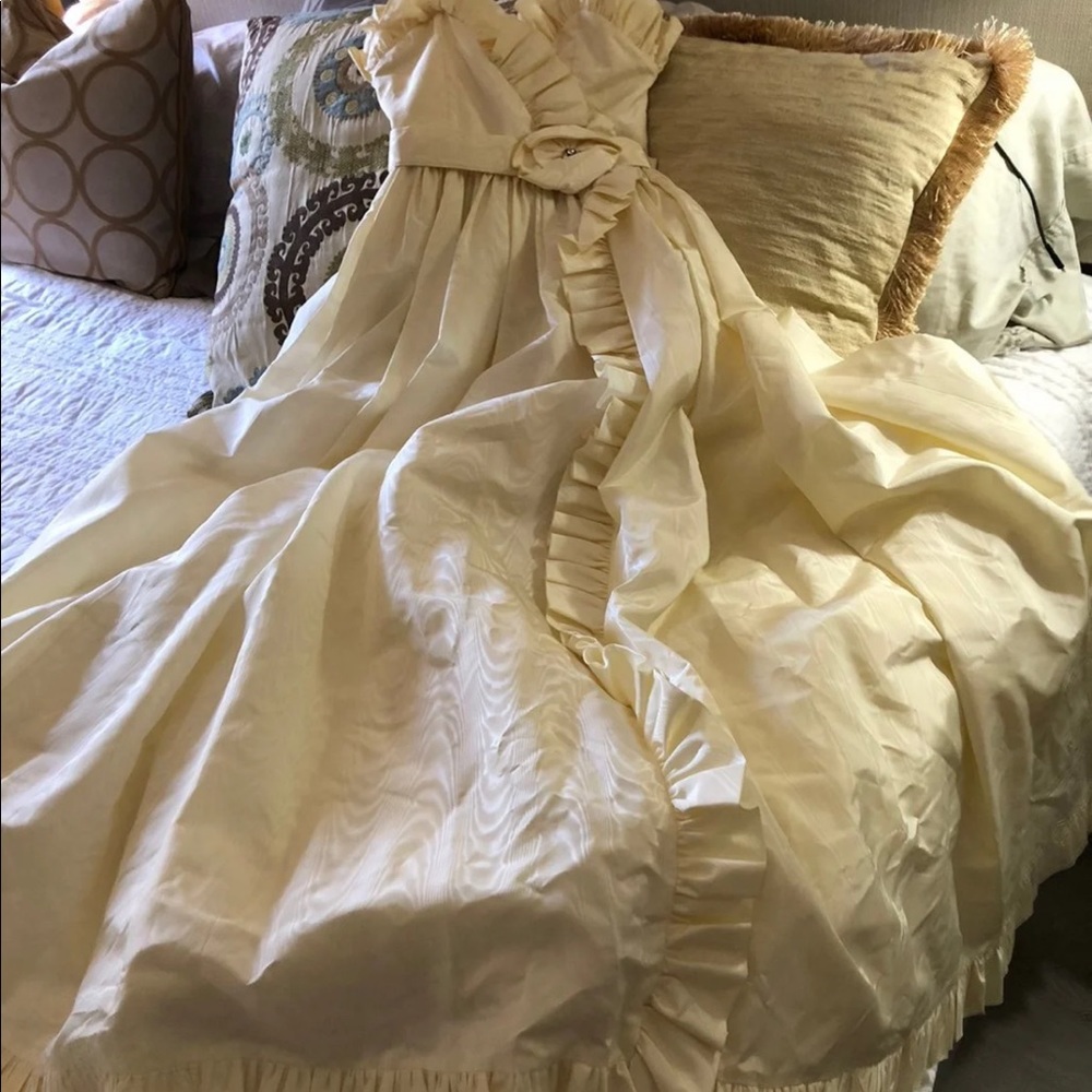 Pose Taft Vintage Couture Gown